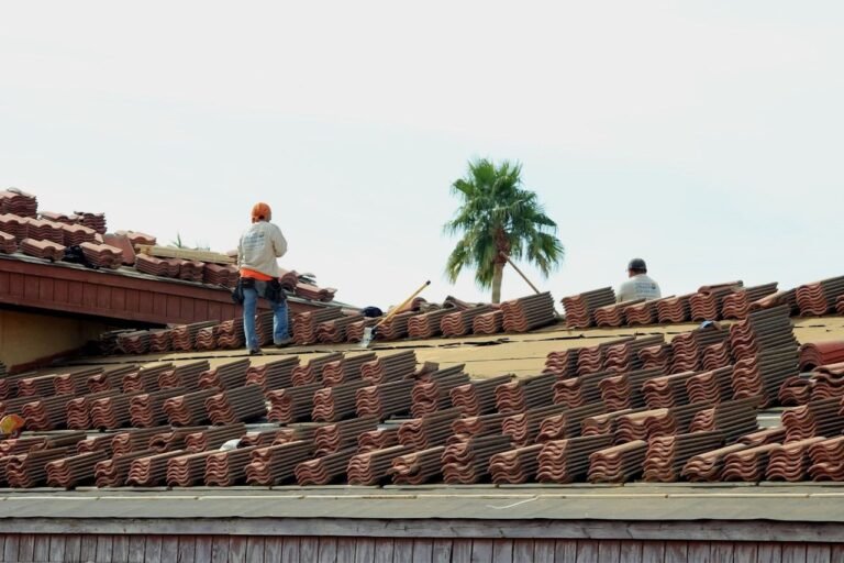 Roofing Seattle: How to Find the Best Contractors for Your Home