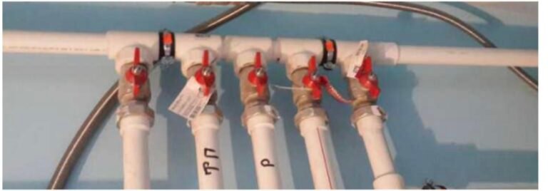 How to warm up frozen pipes